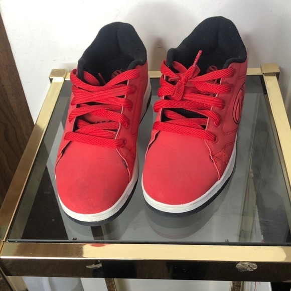 Heelys Other - Heelys red and black size 6​